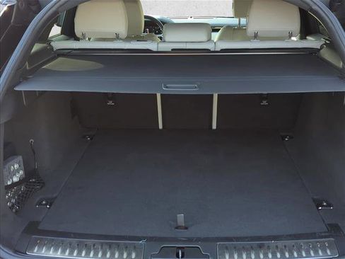 Used 2023 Land Rover Range Rover Velar R-Dynamic S image 5