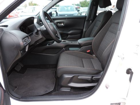 Used 2025 Honda HR-V Sport image 20