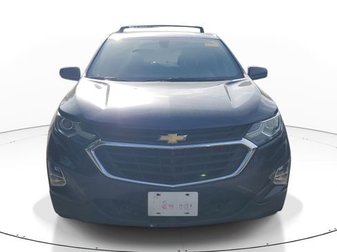 Used 2018 Chevrolet Equinox LT image 2