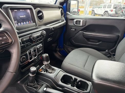 Used 2019 Jeep Wrangler Unlimited Sport S AWD/4WD image 34