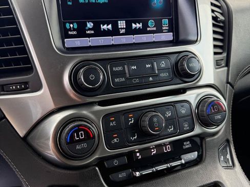 Used 2018 Chevrolet Suburban LT AWD/4WD image 7
