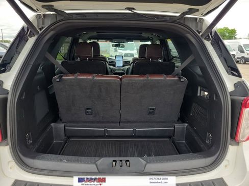 Used 2020 Ford Explorer Platinum w/ Premium Technology Package AWD/4WD image 6