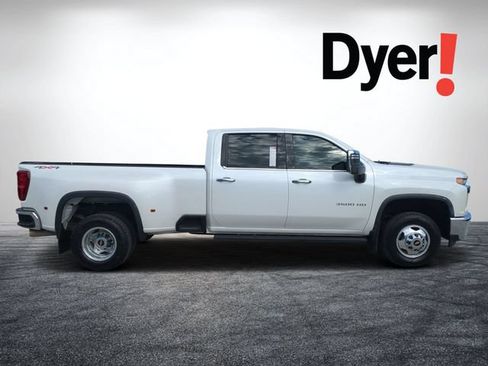 Used 2022 Chevrolet Silverado 3500 LTZ w/ LTZ Convenience Package AWD/4WD image 2
