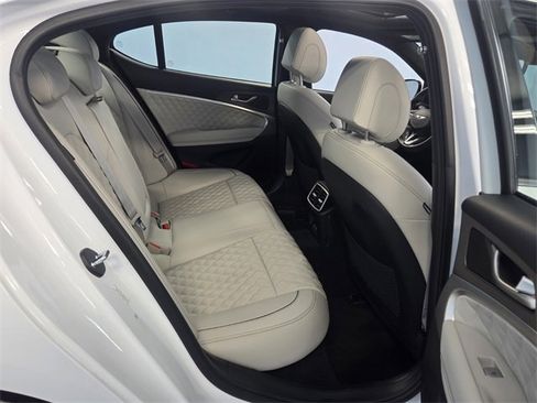 Used 2025 Genesis G70 3.3T Advanced w/ Sport Prestige Package image 15