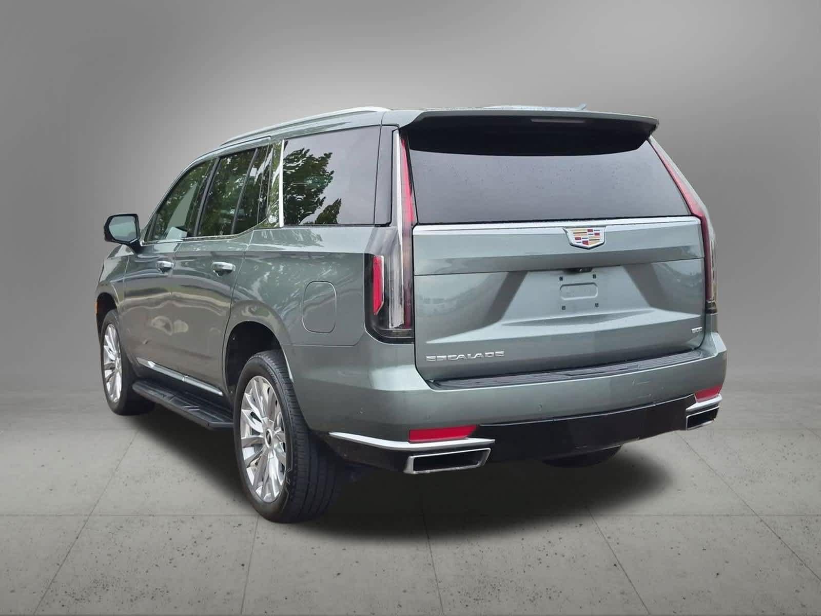 Used 2024 Cadillac Escalade Premium Luxury w/ LPO, Floor Liner Package AWD/4WD image 4