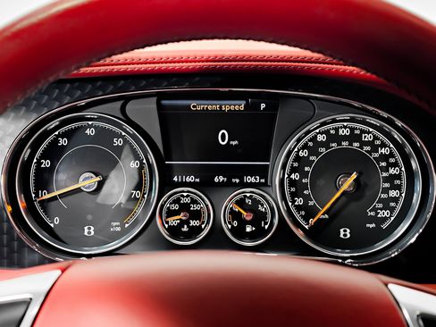 Used 2018 Bentley Flying Spur S W12 image 32