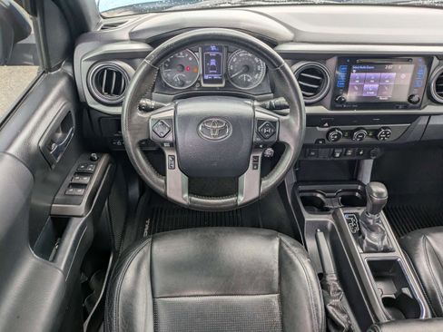 Used 2019 Toyota Tacoma TRD Sport RWD image 15