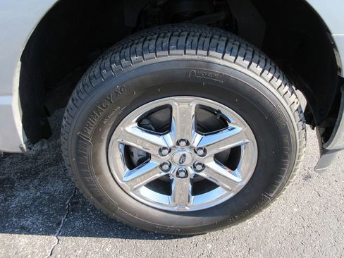 Used 2024 Ford F150 XLT image 9