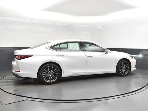New 2025 Lexus ES 350 w/ Premium Package image 8