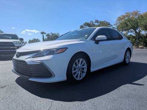 Used 2023 Toyota Camry LE image 8