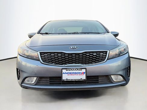 Used 2018 Kia Forte EX image 2