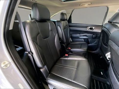 Used 2023 Kia Sorento EX w/ Panoramic Sunroof Package FWD image 20