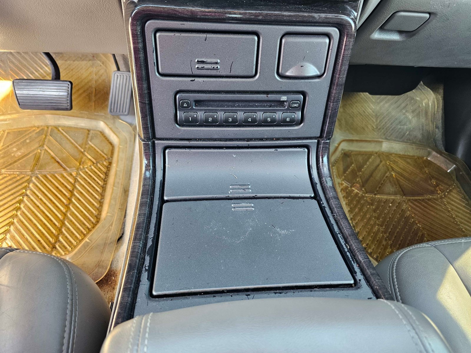 Used 2005 GMC Yukon Denali AWD/4WD image 24