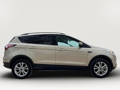Used 2018 Ford Escape SEL image 5