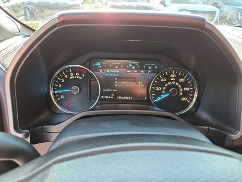 Used 2015 Ford F150 Platinum w/ Equipment Group 701A Luxury AWD/4WD image 25