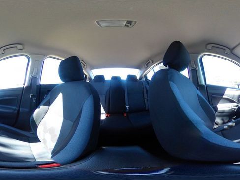 Used 2025 Nissan Versa SV image 42