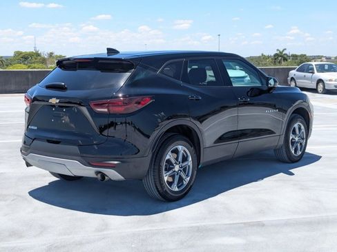 Used 2023 Chevrolet Blazer LT FWD image 5