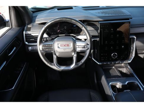Used 2024 GMC Acadia Elevation w/ Luxury Package FWD image 10