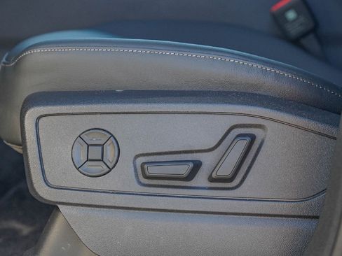 New 2025 Audi Q5 Premium Plus image 18