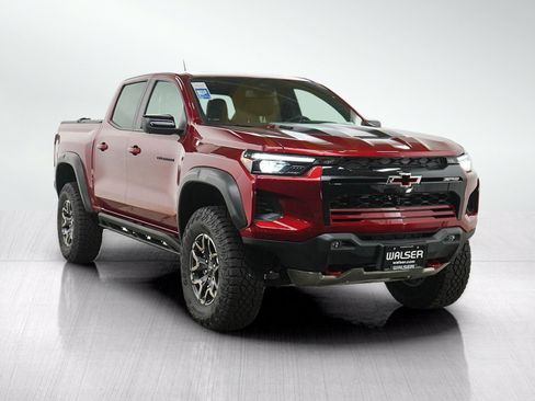 Used 2025 Chevrolet Colorado ZR2 w/ Technology Package AWD/4WD image 7