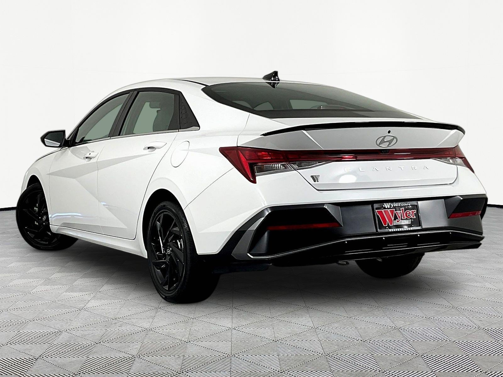 Certified 2026 Hyundai Elantra SEL Sport FWD image 4
