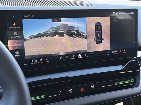 Certified 2025 BMW 530i xDrive w/ Premium Package image 30