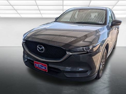 Used 2017 MAZDA CX-5 Touring w/ Preferred Equipment Package FWD image 3