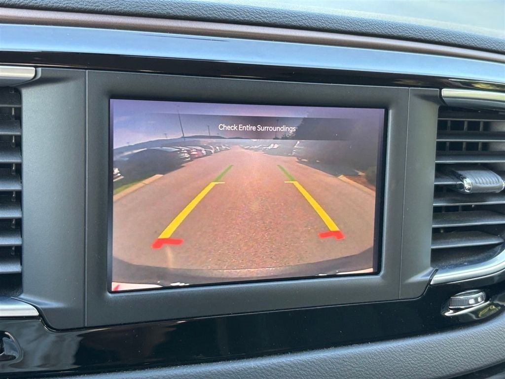 Used 2024 Chrysler Voyager LX FWD image 21