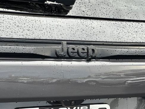 New 2025 Jeep Grand Cherokee Altitude image 26