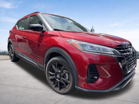 Used 2024 Nissan Kicks SR FWD image 2