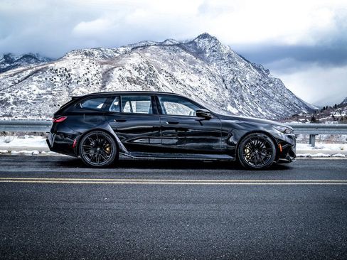 New 2026 BMW M5 Touring image 9