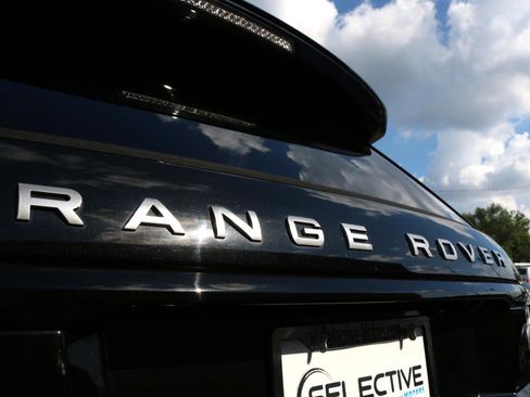 Used 2015 Land Rover Range Rover Sport Supercharged image 13