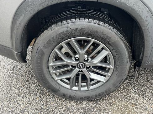 Used 2023 Nissan Rogue S image 13