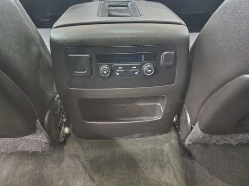 Used 2016 Chevrolet Suburban LTZ image 30