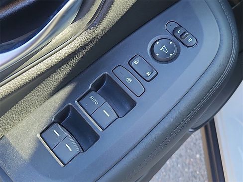 Certified 2024 Honda HR-V LX image 21