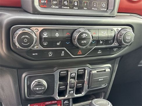 Used 2022 Jeep Gladiator Rubicon w/ Cold Weather Group image 21
