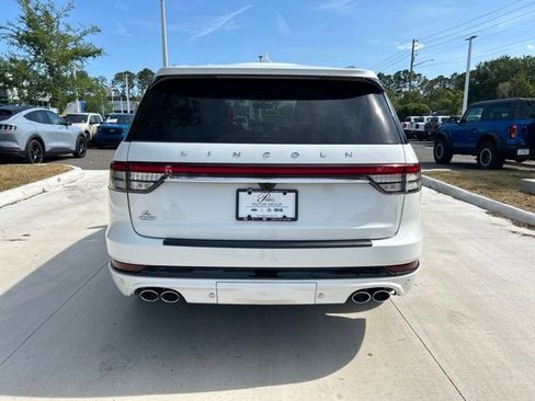 Used 2023 Lincoln Aviator Grand Touring w/ Equipment Group 301A AWD/4WD image 5