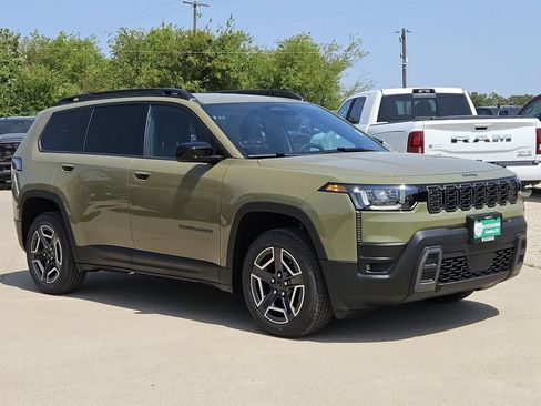 New 2026 Jeep Cherokee Laredo AWD/4WD image 2