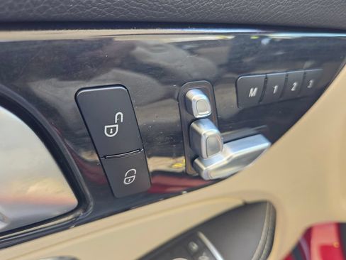 Used 2020 Mercedes-Benz SLC 300 image 29