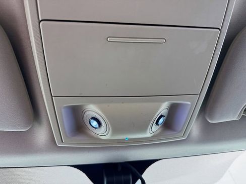 Used 2011 Chrysler Town & Country Touring-L w/ Entertainment Group #2 image 17