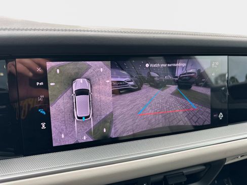 Used 2024 Porsche Cayenne Base image 26