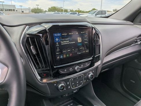 Certified 2023 Chevrolet Traverse Premier w/ Redline Edition image 13