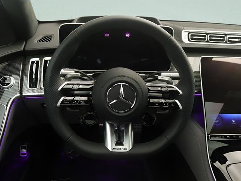 Used 2025 Mercedes-Benz S 63 AMG S image 8