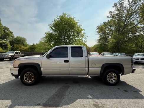 Used 2006 Chevrolet Silverado 1500 LT image 3
