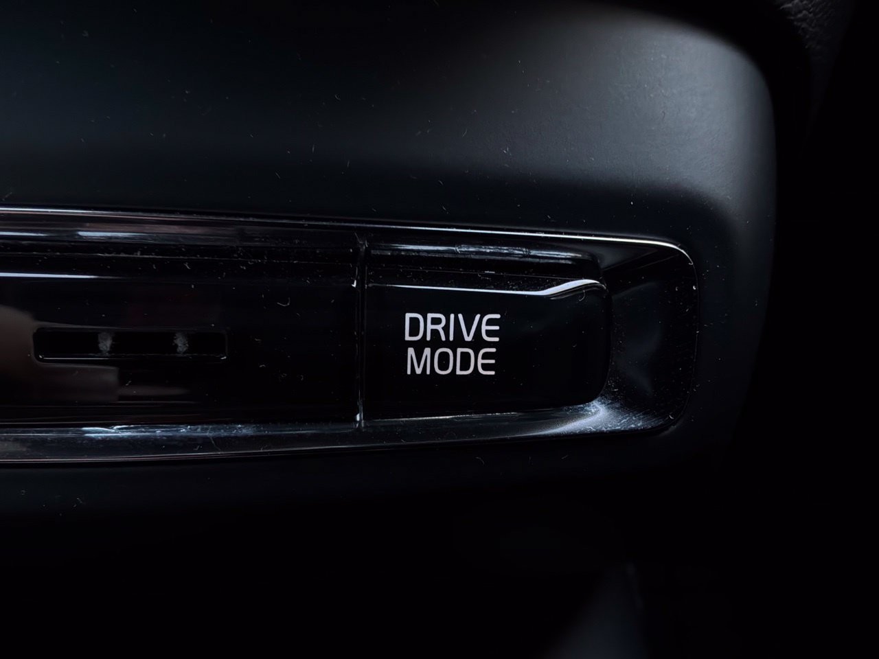 Used 2019 Volvo XC40 T5 R-Design AWD/4WD image 39