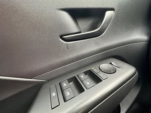 Certified 2024 Hyundai Kona SE image 32