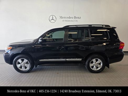 Used 2014 Toyota Land Cruiser image 5