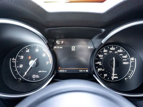 Used 2022 Alfa Romeo Stelvio Sprint image 22