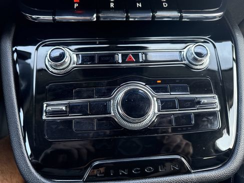 Used 2022 Lincoln Corsair AWD w/ Equipment Group 101A image 19