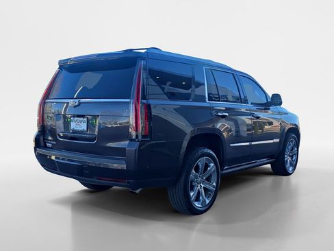 Used 2017 Cadillac Escalade Platinum image 5